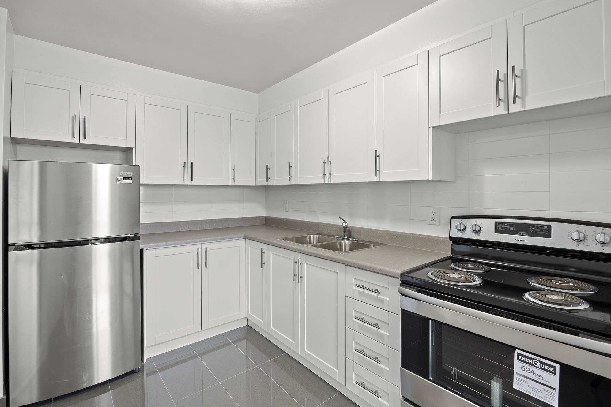 Applewood Towers Apartments - 2 Bedroom available at 1055 Bloor Street, Mississauga 4