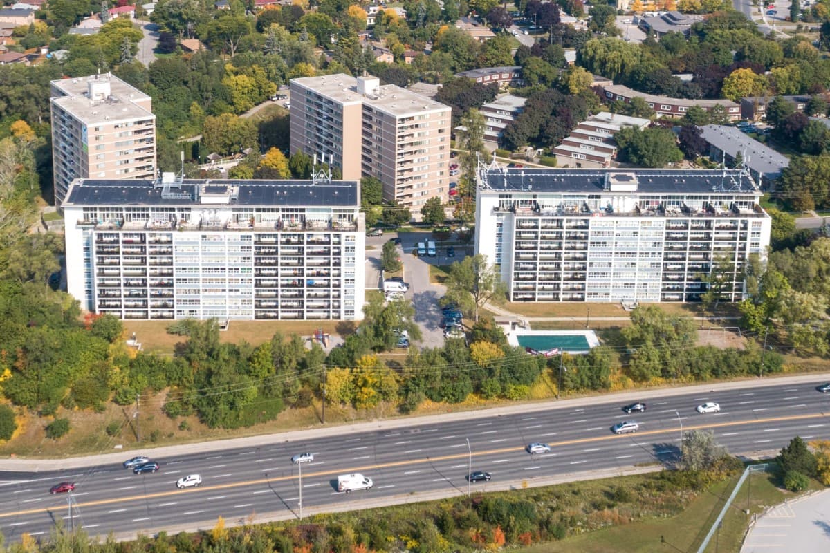 Roanoke Apartments - 1 Bedroom available at 7, 9 Roanoke Road , North York 5