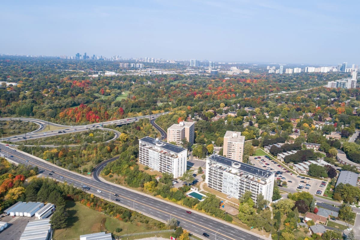 Roanoke Apartments - 1 Bedroom available at 7, 9 Roanoke Road , North York 2