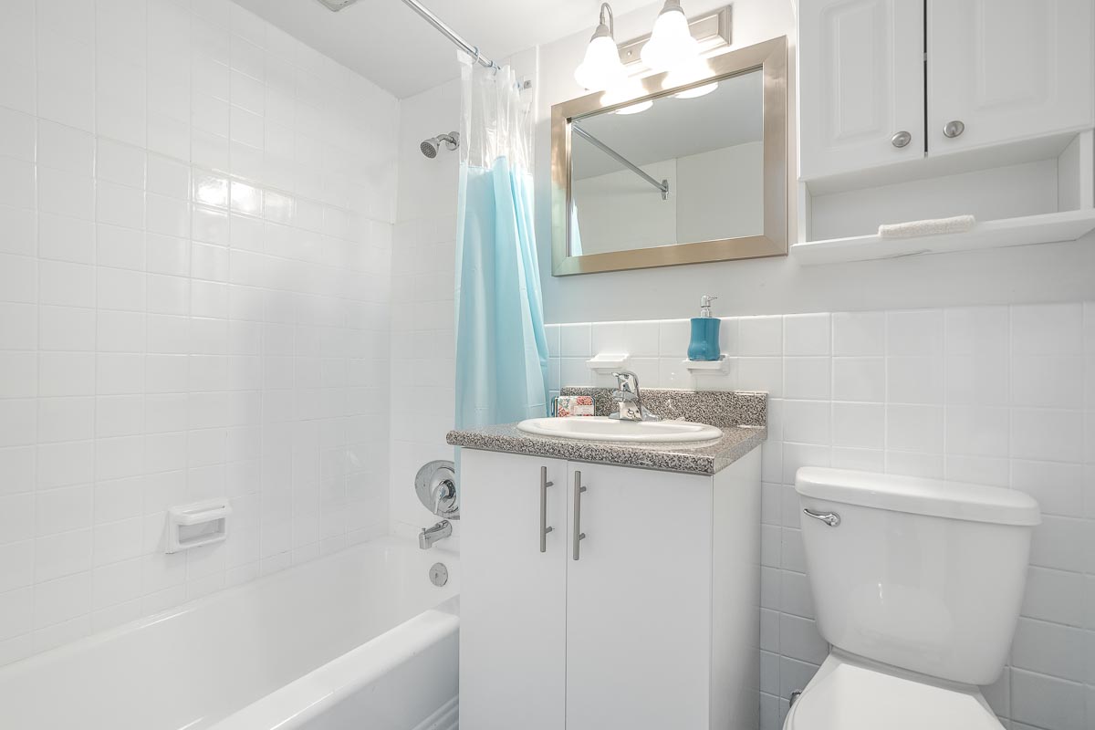 Benny Crescent Apartments - 1 Bedroom - 2400, 2420, 2444, 2460, 2480, 2500 Rue Benny-Crescent 4