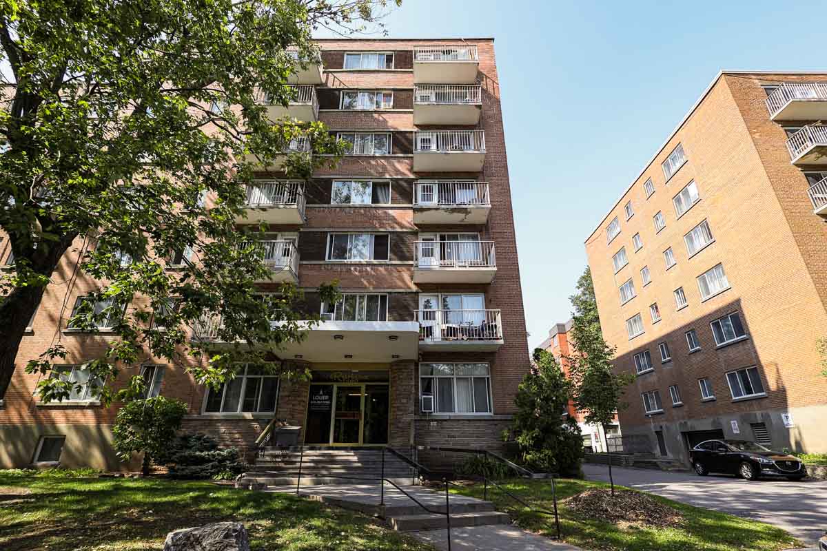 Benny Crescent Apartments - 2 Bedroom - 2400, 2420, 2444, 2460, 2480, 2500 Rue Benny-Crescent 3